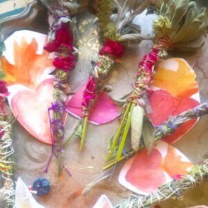 Sacred heart 💜 botanical wand- large ✨🧚♀️🌿e 💖✨🌸🎶💜🔮🌼❤️